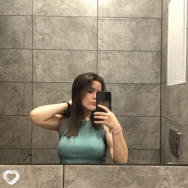 Аня, 19, Гомеле — анкета №4675420