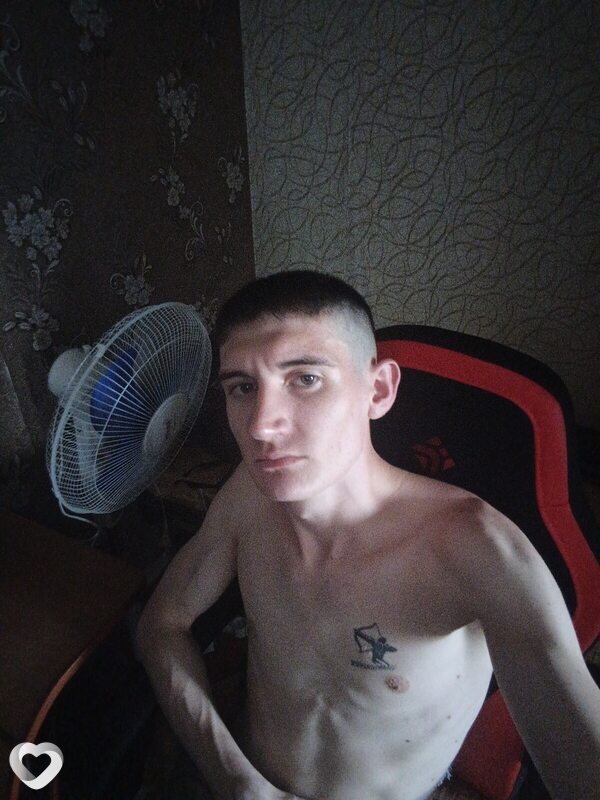 Антон, 21, Славгороде — анкета №4678552