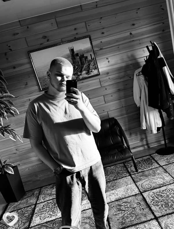 Антон, 21, Иркутске — анкета №4679915