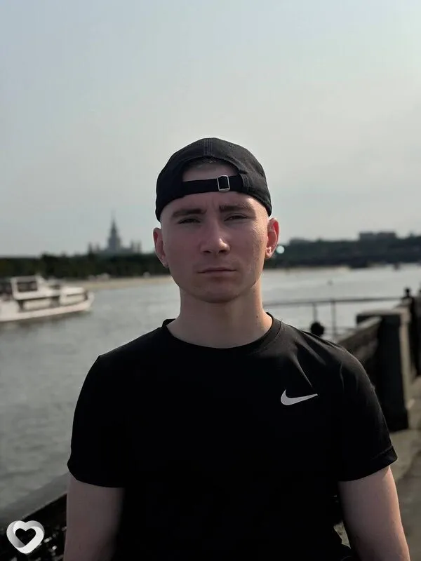 Илья, 25, Москве — анкета №4682651