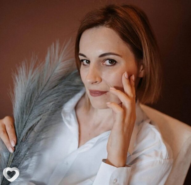 Ева, Поставы