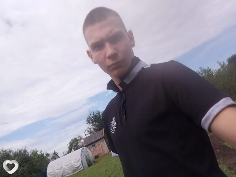 Дима, 18, Барнауле — анкета №4682851