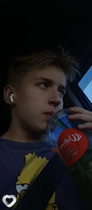 Максим, 18, Москве — анкета №4683353