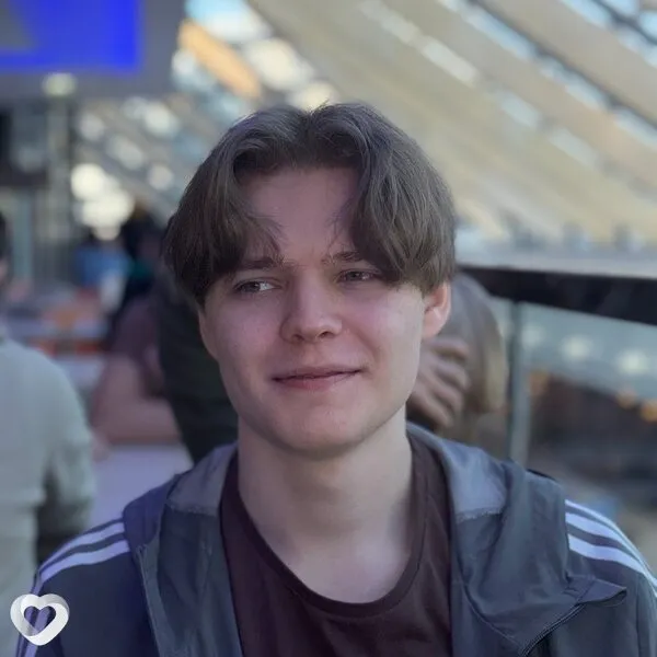 Влад, 21, Москве — анкета №4683699