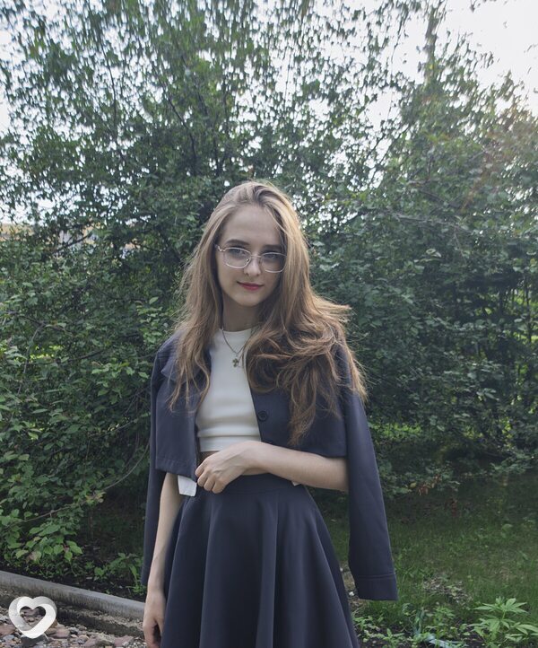 Карина, 18, Красноярске — анкета №4692883