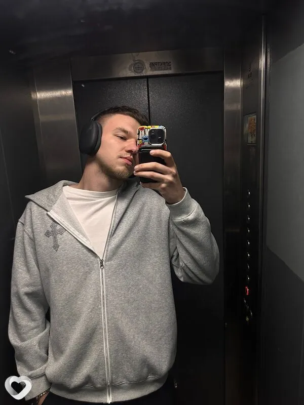 Данила, 25, Москве — анкета №4690886