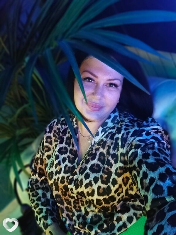 Oksana, Кировград