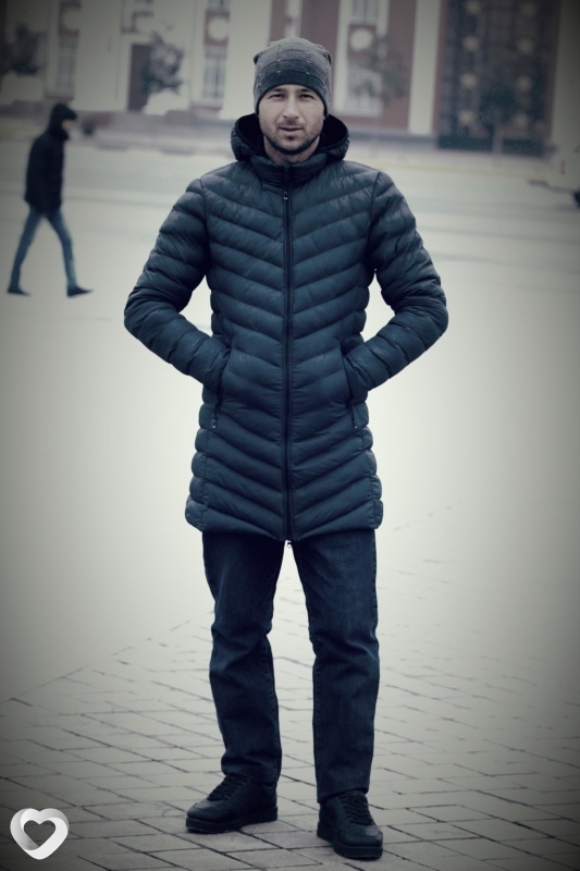 Исфандиёр, Душанбе