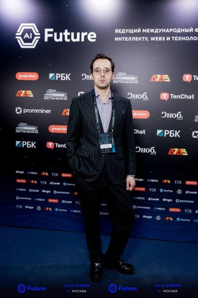 Максим, 22 — Москва